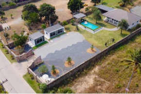 Arom Pool Villa Pattaya 1